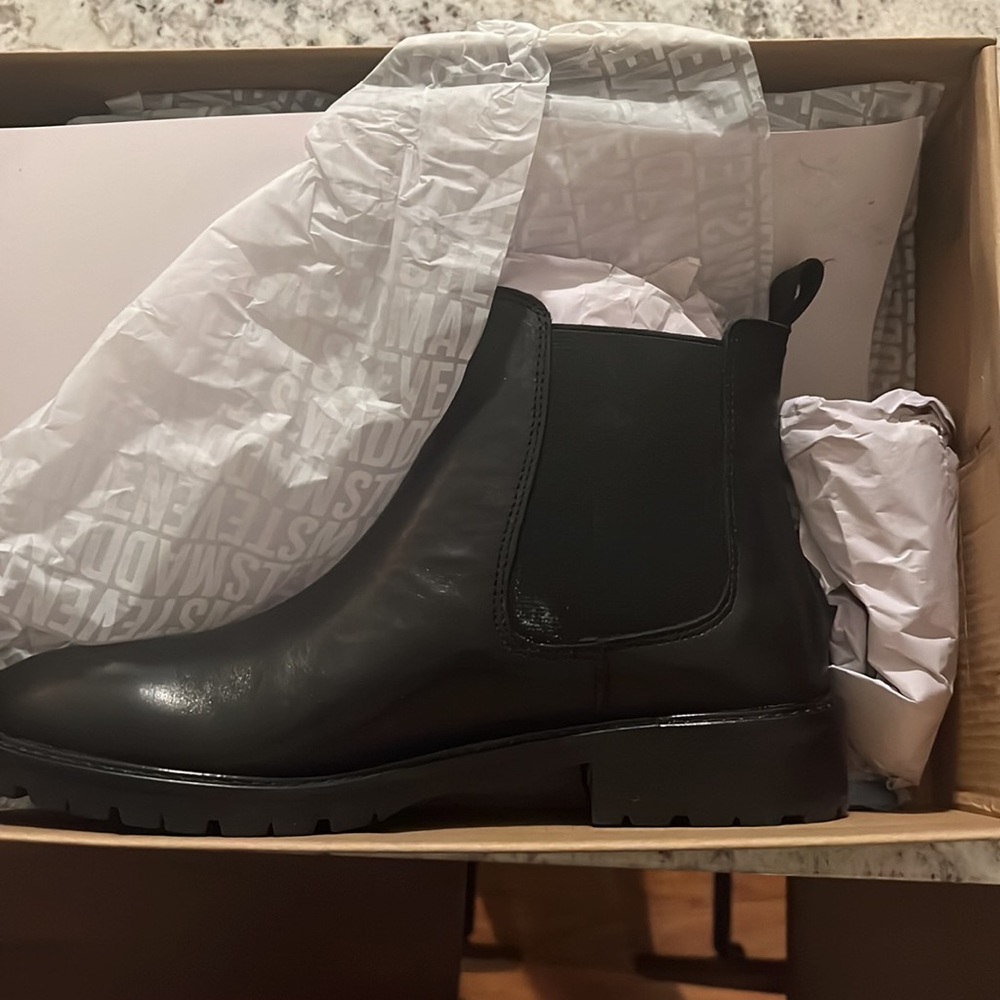 Steve Madden Chelsea Boot